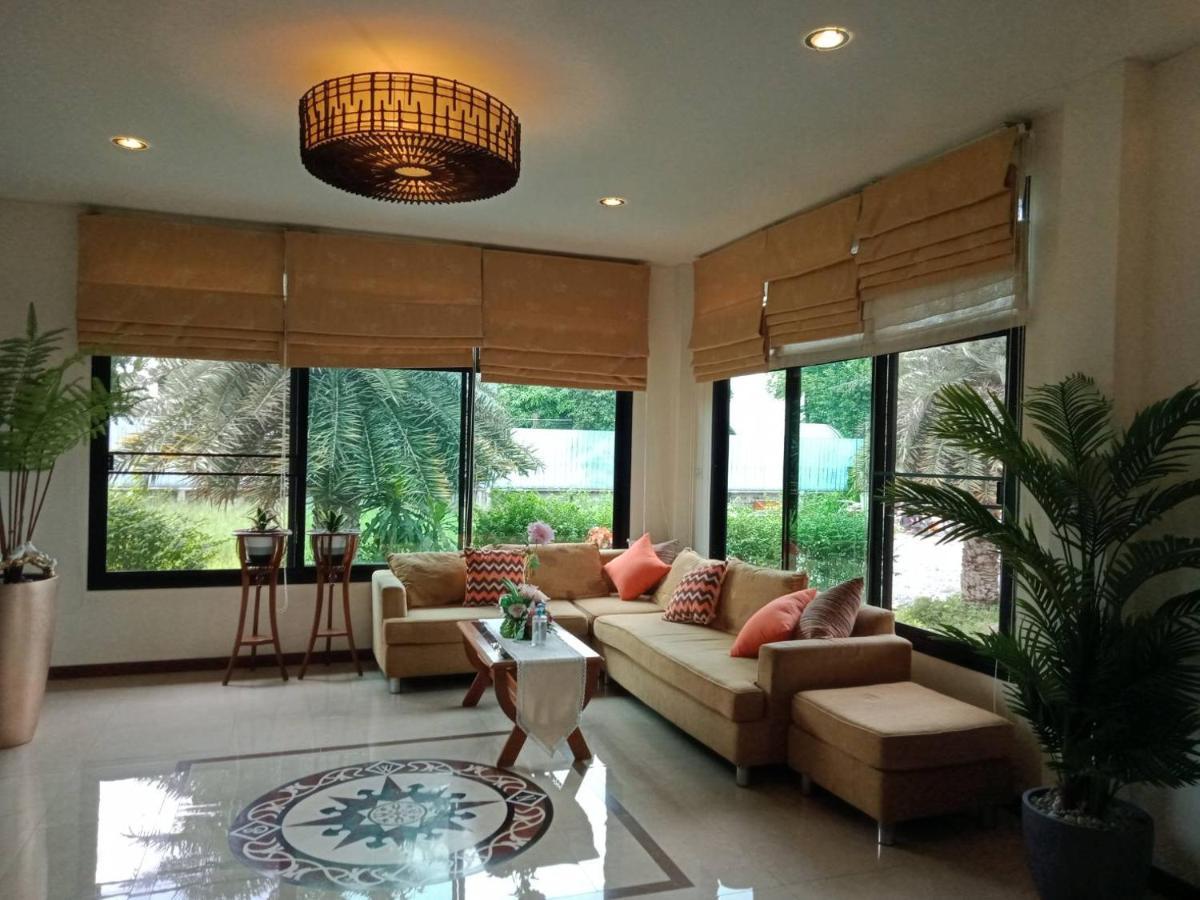 Qg Resort Bangkok Bagian luar foto