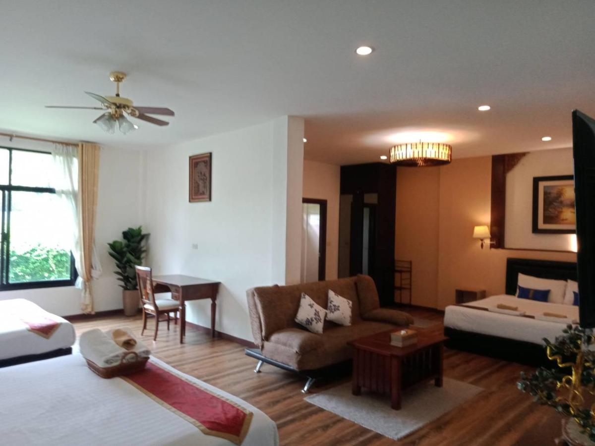 Qg Resort Bangkok Bagian luar foto