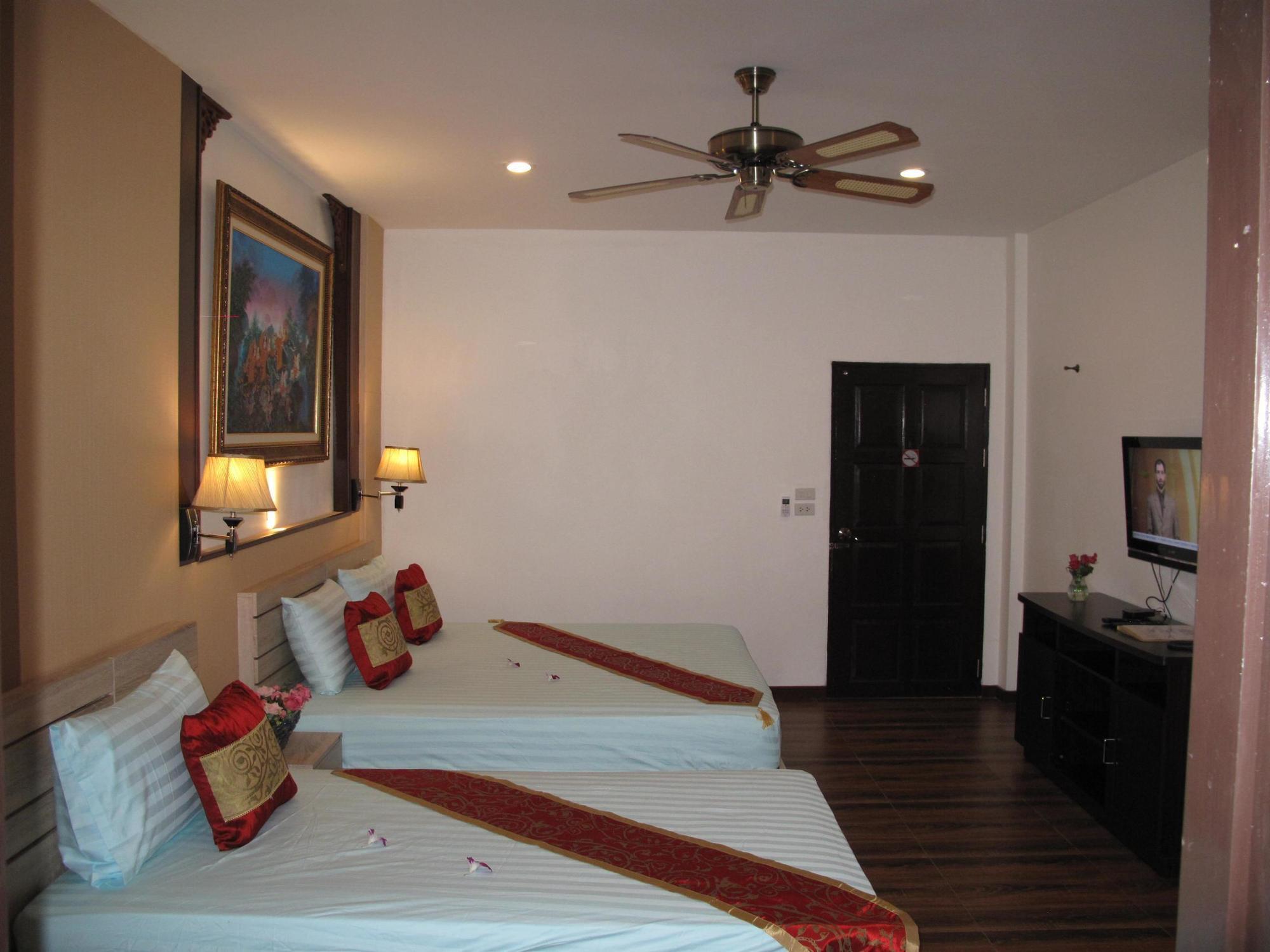 Qg Resort Bangkok Bagian luar foto