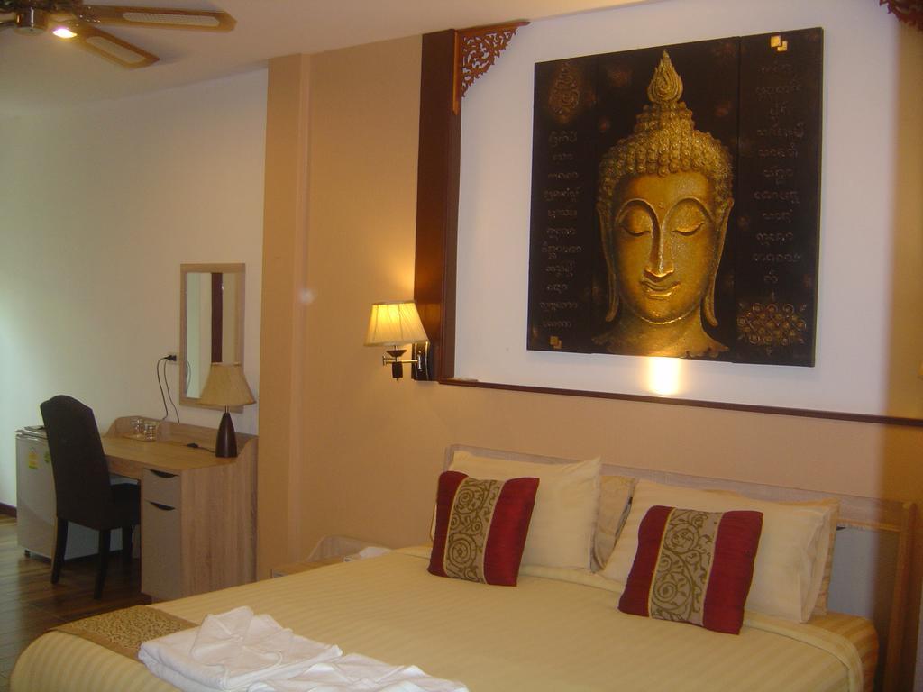 Qg Resort Bangkok Bagian luar foto